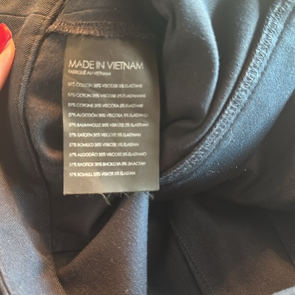 Adorable cropped wide leg Club Monaco pant - Picture 6 of 9